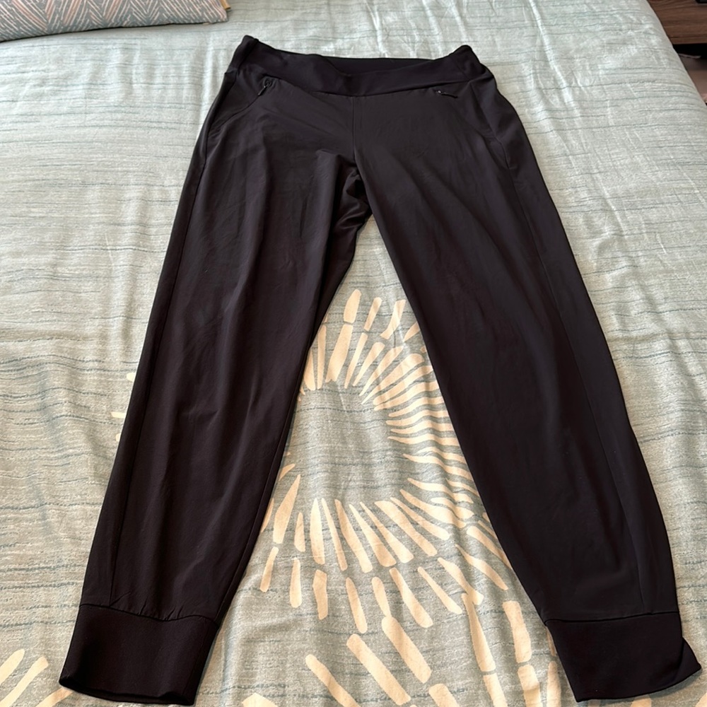 Athleta Brooklyn Jogger size 10 tall